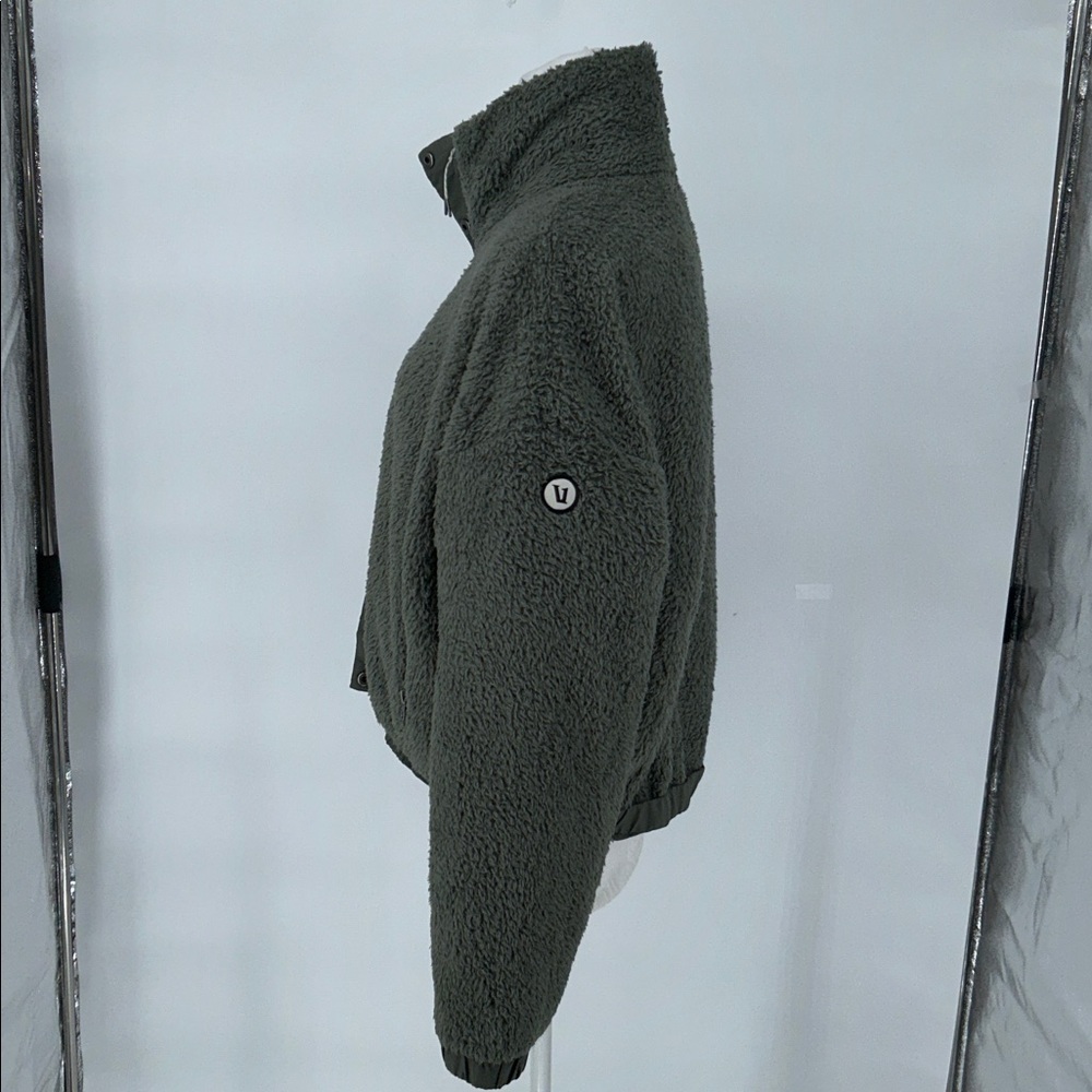 Vuori Women's Cozy Sherpa Jacket Green Fleece Jacket Olive Green Size Large - Picture 8 of 13